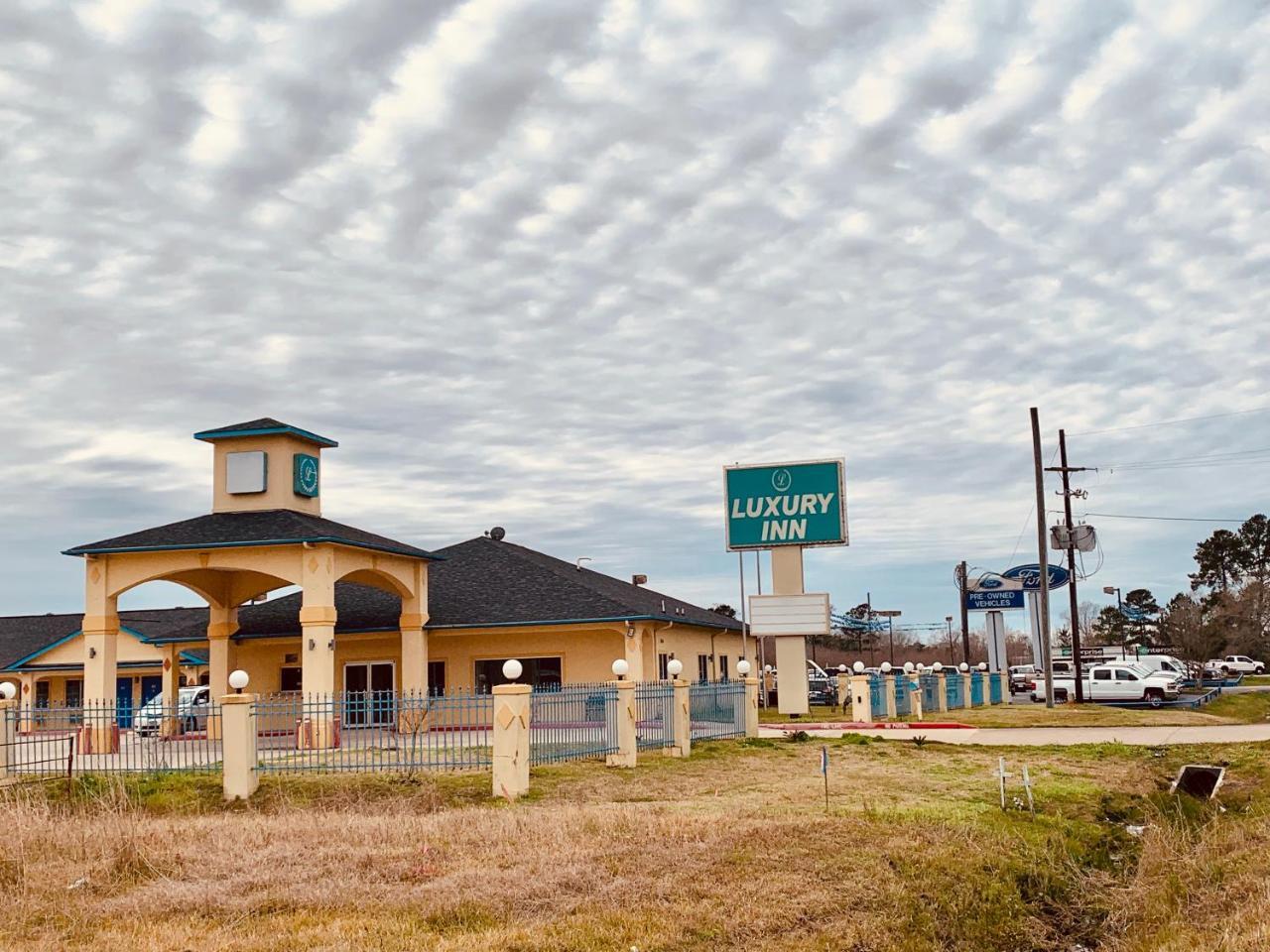 Luxury Inn Liberty Exterior photo